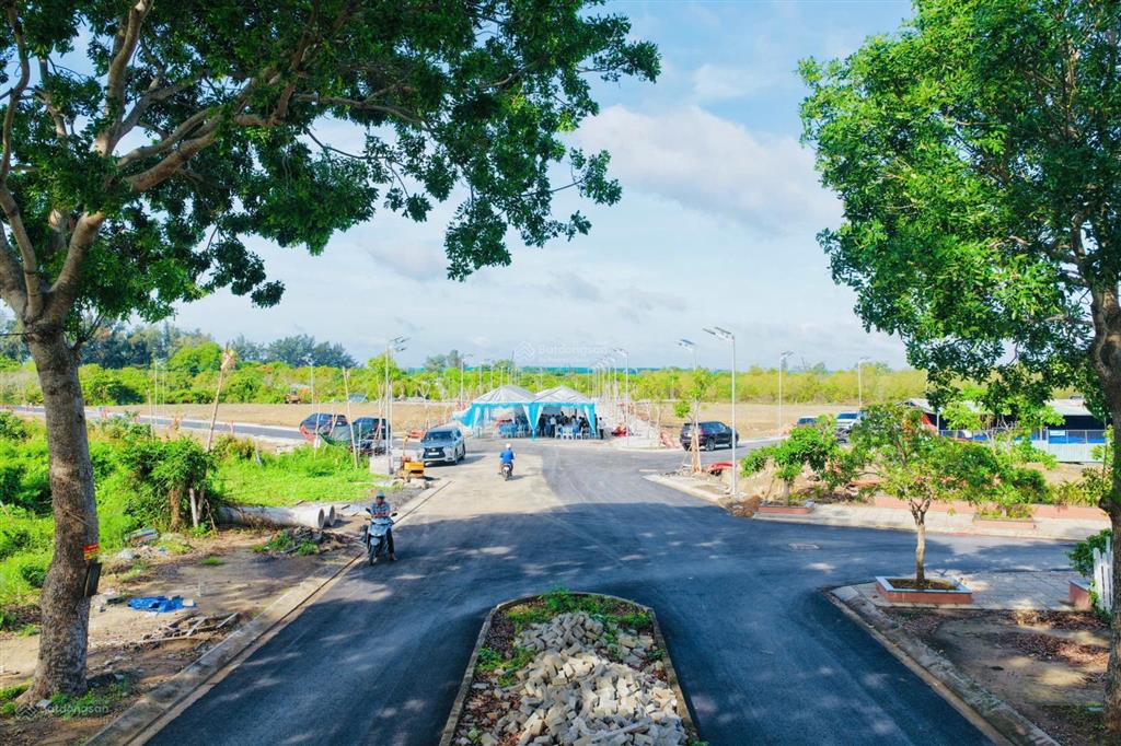 Chuẩn bị ra mắt đất nền xây khách sạn, dịch vụ liền kề đại đô thị vin cần giờ