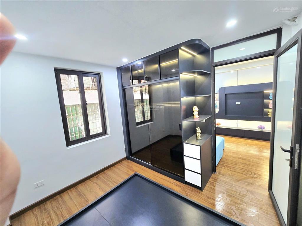 Chung cư tôn thất tùng đối diện bệnh viện đại học y hà nội. 50m2 2 tỷ