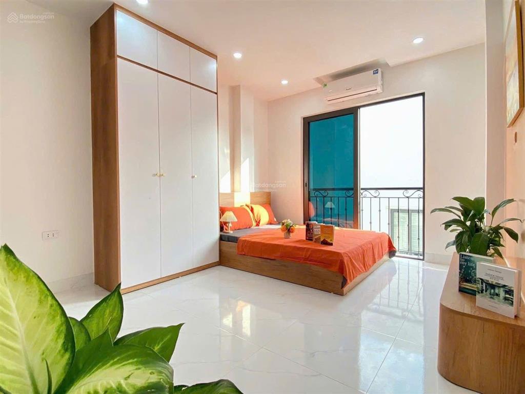 Bán nhà riêng số 23 tổ19 minh khai dt 39m 5t có thang máy cách oto 35m