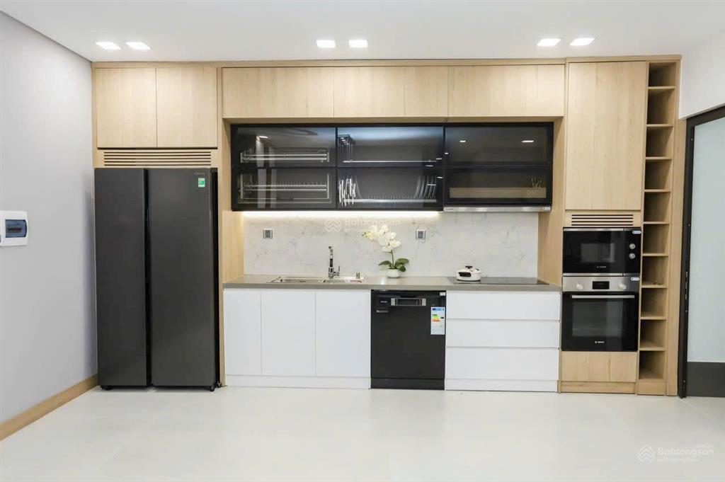 Bán căn hộ chung cư khai sơn city, 5,7 tỷ 77m2, 2pn, 2wc, 7,x tỷ căn góc 3pn hướng nam mát mẻ!