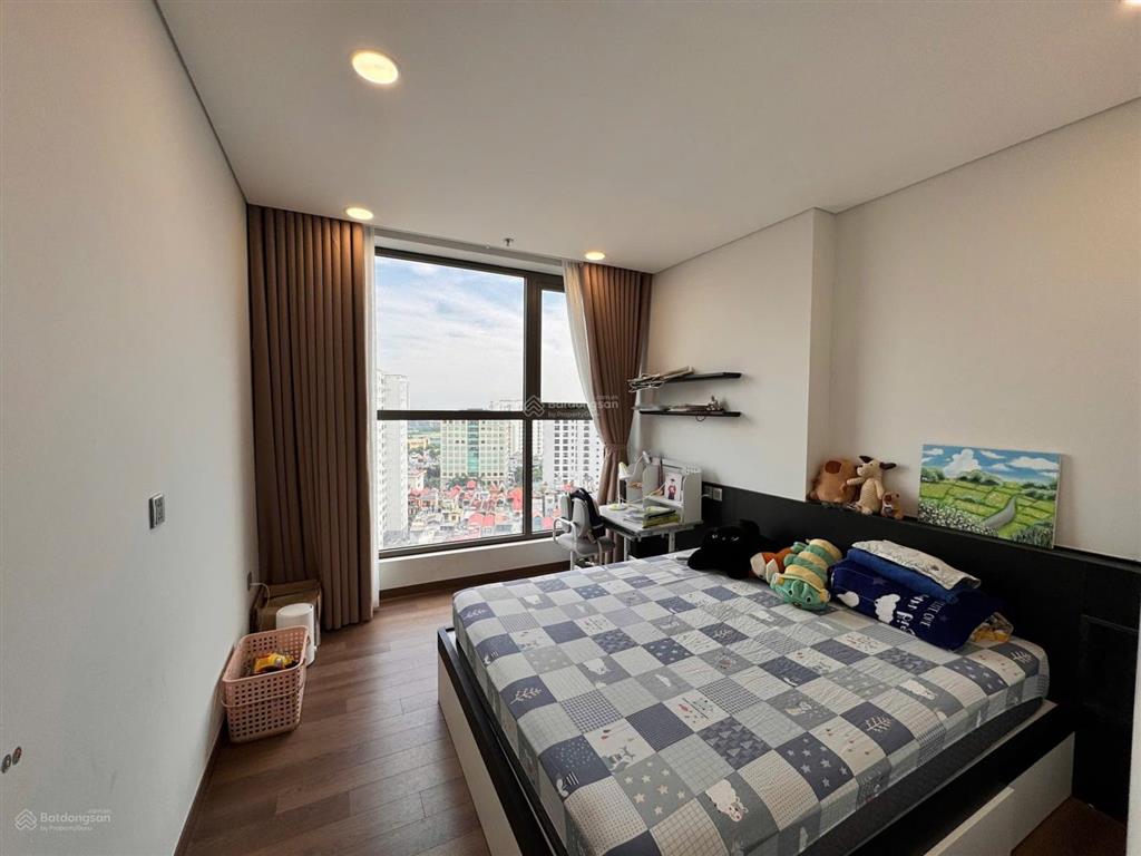 Nhỉnh hơn 6 tỷ căn 2 ngủ 89m2 tại khai sơn city nội thất đẹp lung linh như hình ảnh.