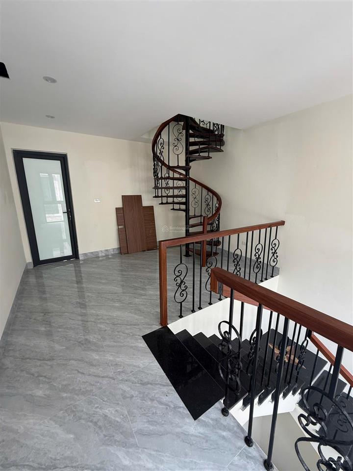 Cần bán nhanh căn liền kề tđ3 vinhomes oceanpark 3, hoàn thiện full, 9,3 tỷ có thương lượng