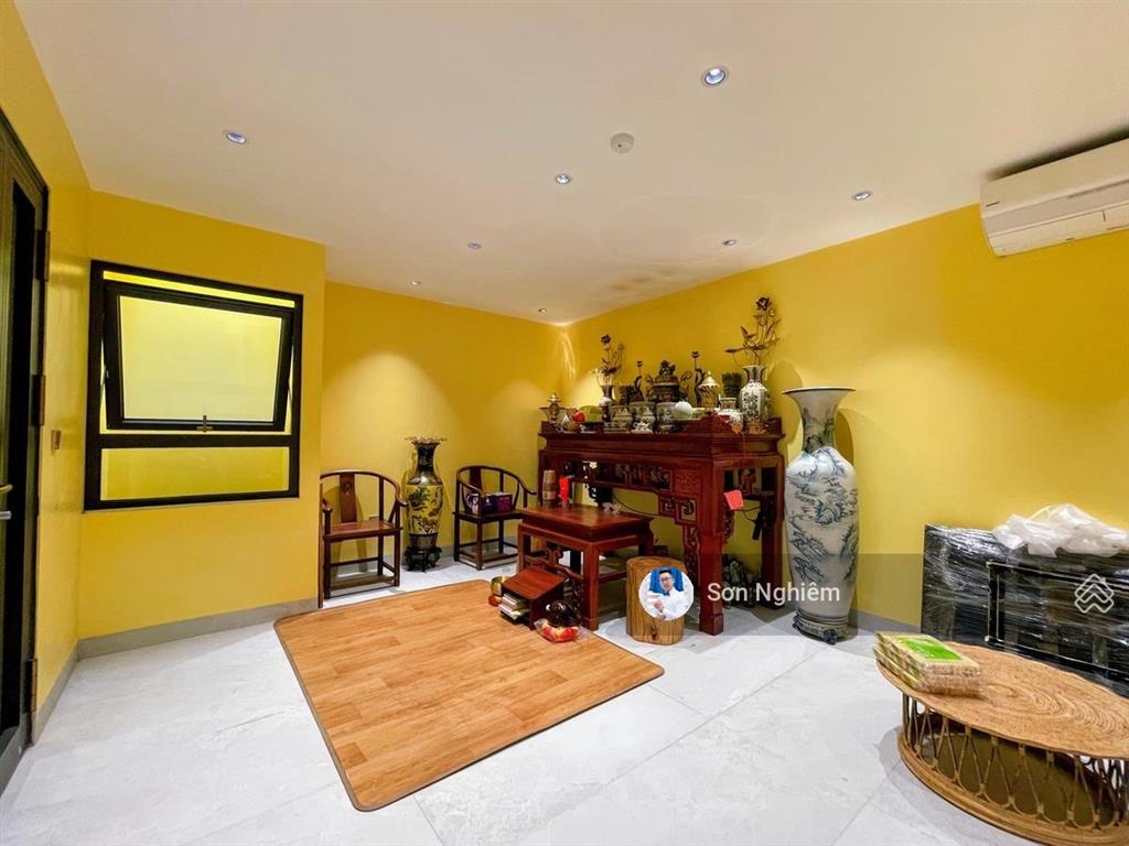 Hai bà trưng  phân lô  oto tránh  75m2 x 7 tầng thang máy  nhỉnh 23 tỷ