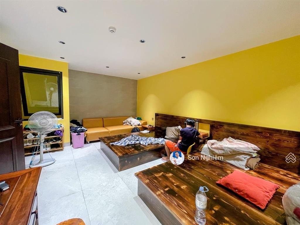 Hai bà trưng  phân lô  oto tránh  75m2 x 7 tầng thang máy  nhỉnh 23 tỷ