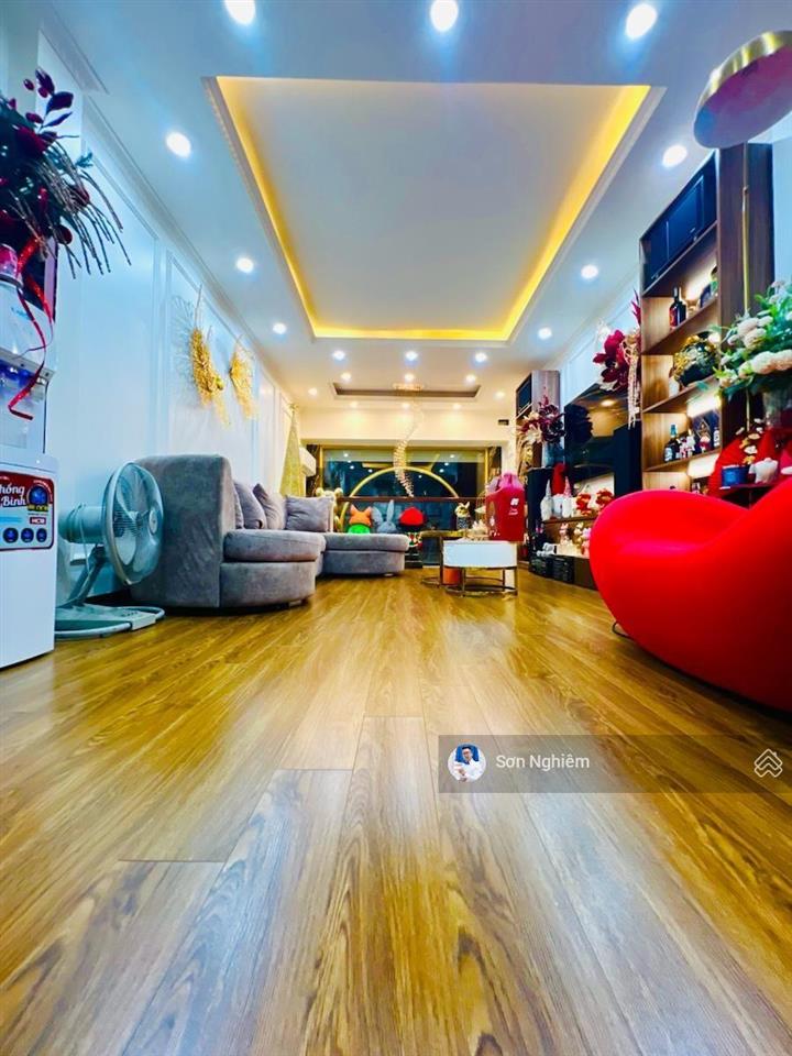 Bán nhà 6 tầng, 39m2 x 6 tầng ngay ngã tư sở nhỉnh 11 tỷ