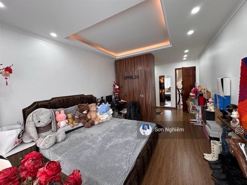 Bán nhà 6 tầng, 39m2 x 6 tầng ngay ngã tư sở nhỉnh 11 tỷ