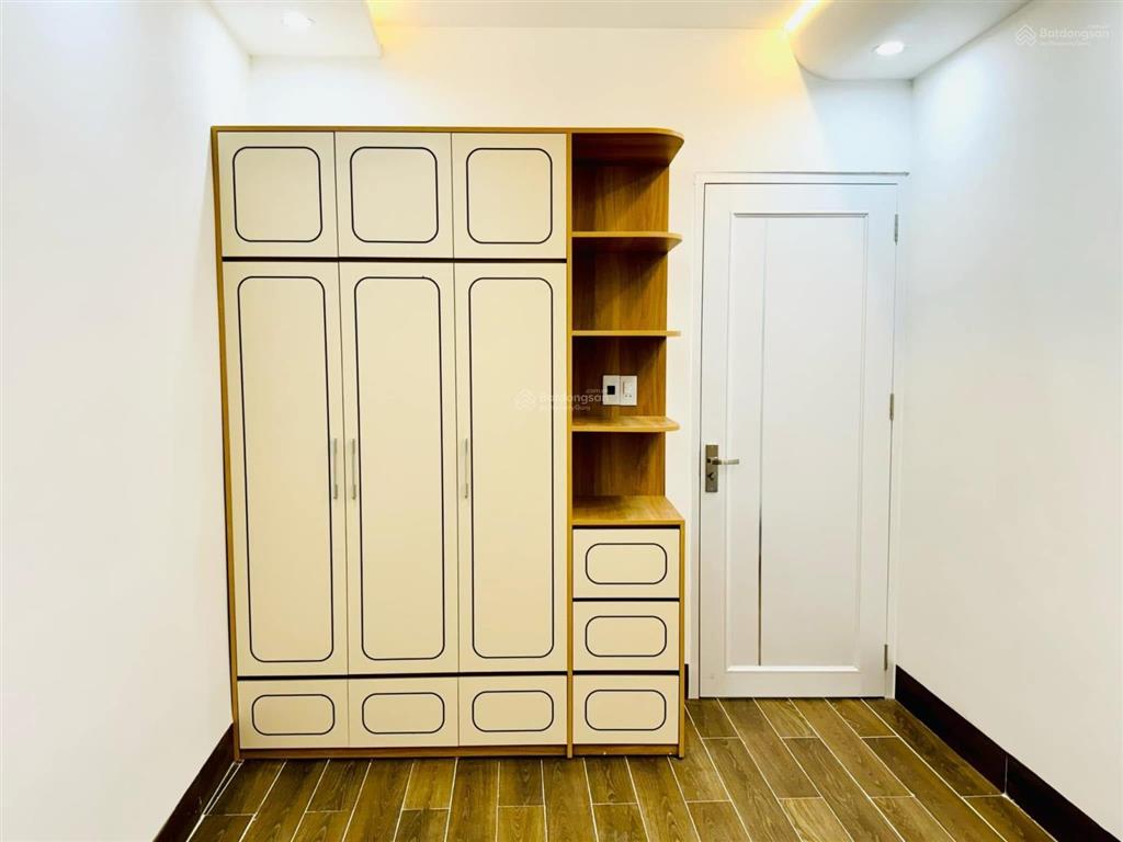 Nhà 2 tầng mt trần cao vân  nhà mới full nội thất, tiện kinh doanh