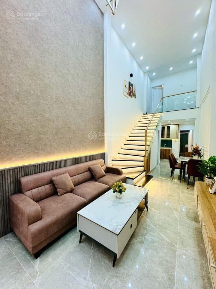 Nhà 2 tầng mt trần cao vân  nhà mới full nội thất, tiện kinh doanh