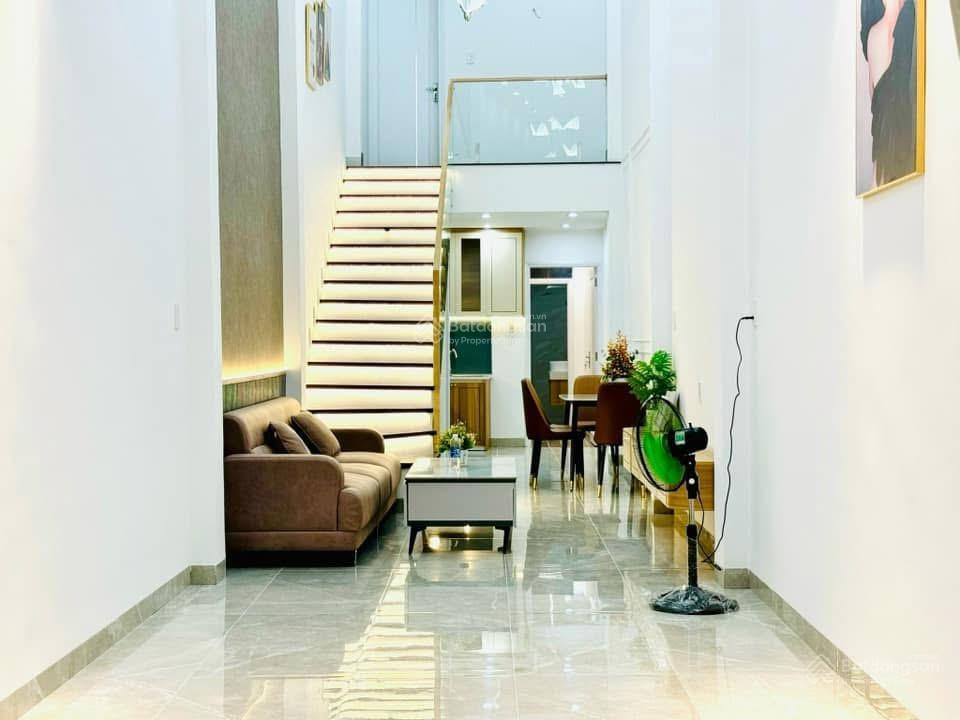 Nhà 2 tầng mt trần cao vân  nhà mới full nội thất, tiện kinh doanh