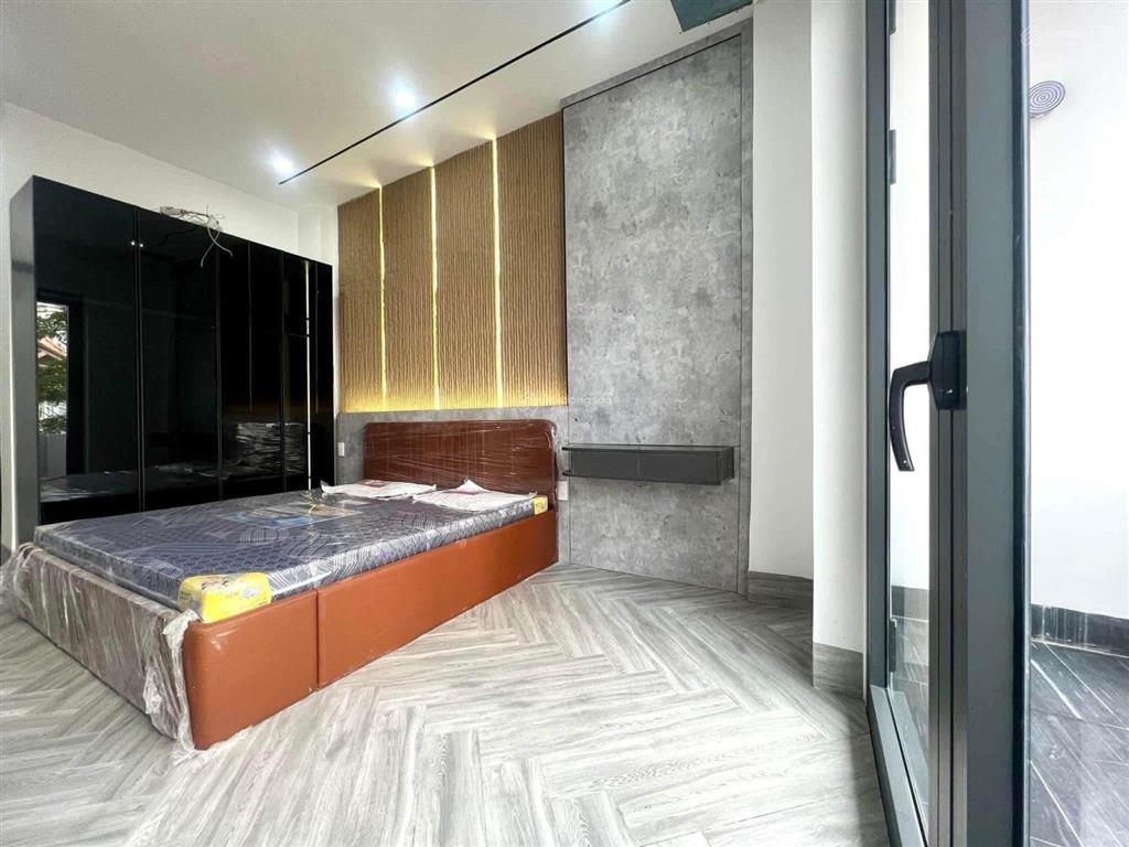 Chỉ 7 tỷ 3 nhà 3 tầng mt huỳnh ngọc huệ, cho thuê 20tr/tháng