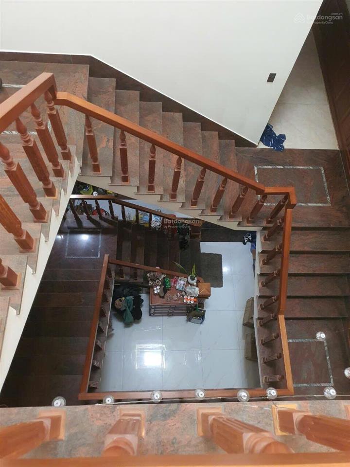 Cho thuê nhà mặt tiền 3 tầng đường lê quảng chí, hoà xuân, đà nẵng.  0963 642 ***