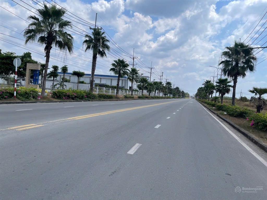 Lô đất 2 mặt tiền 30612m2 trong kcn giang điền hạn 8/2058 xây xưởng ok