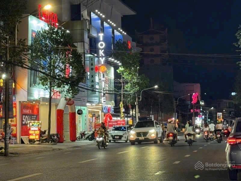 7,8 tỷ, 105,3m² nhà mặt tiền đường phạm văn thuận gần coopmart 4,2x25m. đang cho thuê 15 tr/th