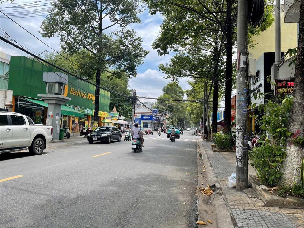 Nhà 2 mặt tiền đường trương quyền, 11 x 33m, sát bệnh viện quốc tế hoàn mỹ, tân mai, full thổ cư