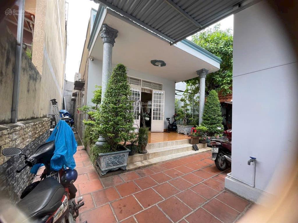 Nhà 2 mặt tiền đường trương quyền, 11 x 33m, sát bệnh viện quốc tế hoàn mỹ, tân mai, full thổ cư