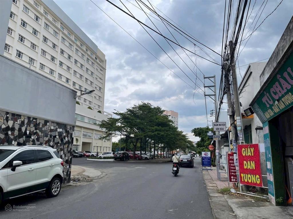 Nhà 2 mặt tiền đường trương quyền, 11 x 33m, sát bệnh viện quốc tế hoàn mỹ, tân mai, full thổ cư