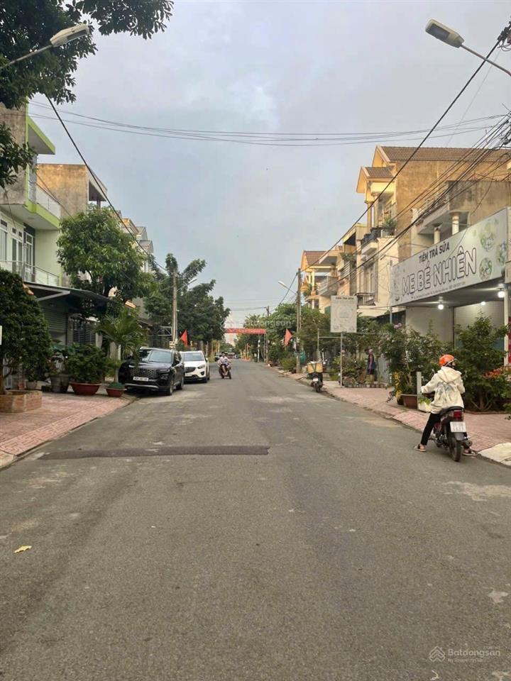 Bán đất tặng nhà cấp 4 đường b4 khu dân cư phú thịnh ngay cổng 11 khu buôn bán sầm uất 103.5m2