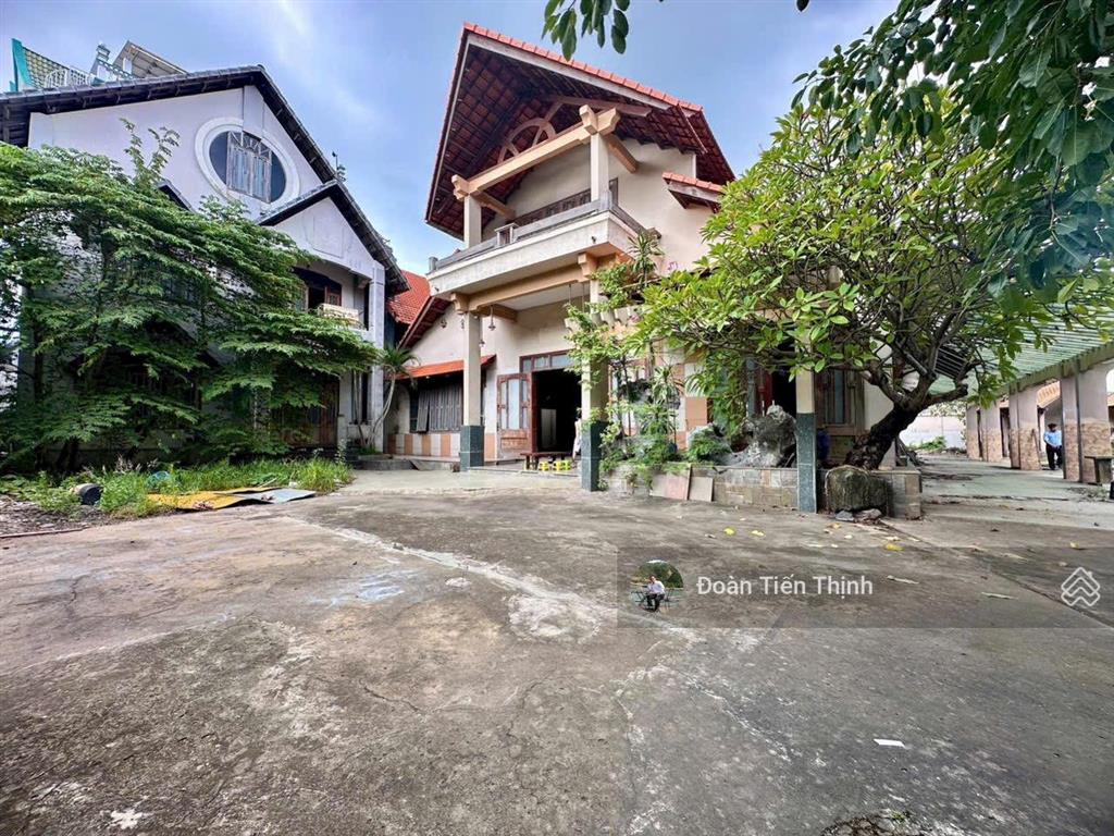 Bán đất 1.860m tặng 2 nhà lầu + nhà gỗ lớn tại bửu hòa biên hòa + vị trí vàng gần cầu bửu hòa