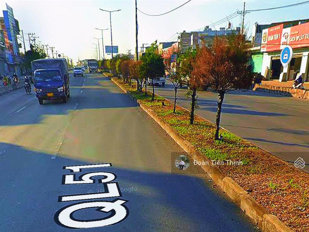 Lô đất mặt tiền quốc lộ 51, sát bên các shroom ô tô cần bán