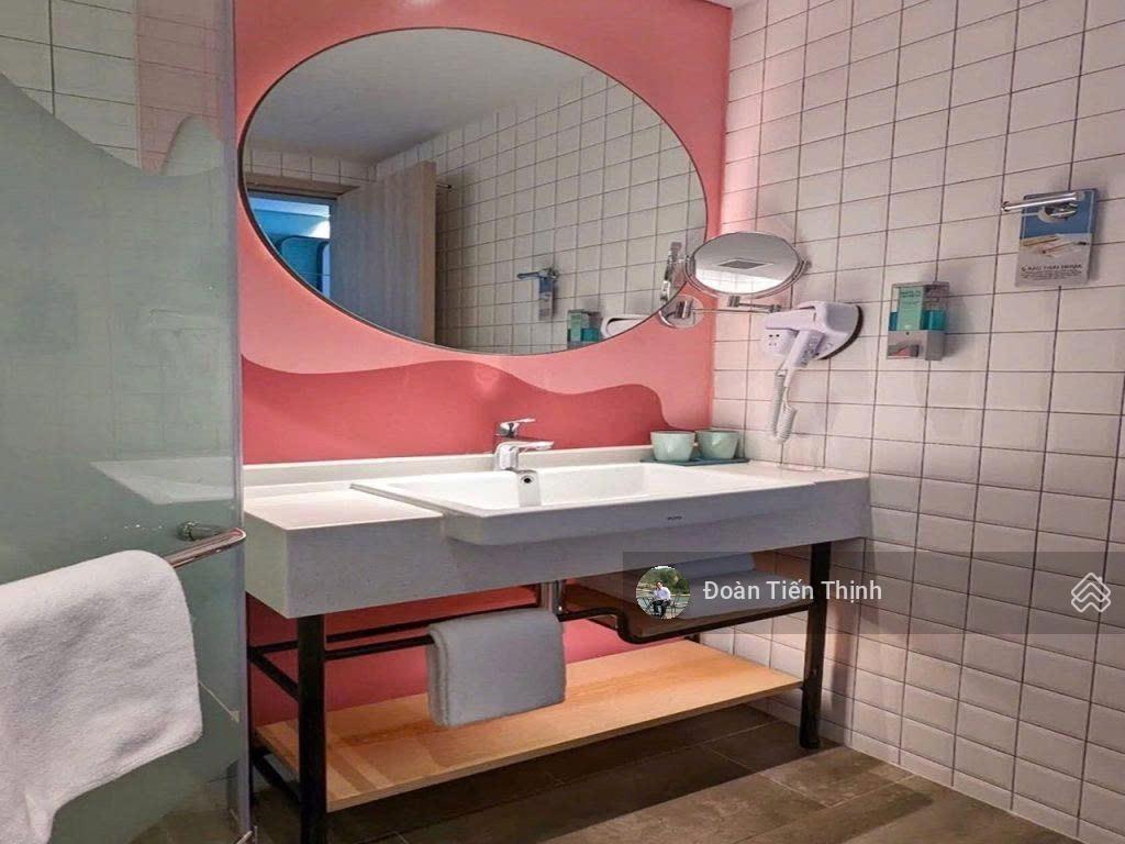Bán khách sạn mặt tiền biển bãi sau vị trí cực đẹp chuẩn 4 sao, mặt tiền biển thuỳ vân vũng tàu