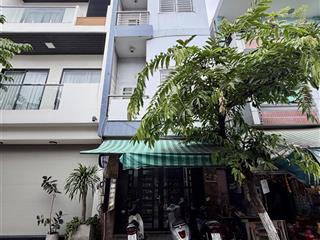 Chính chủ cho thuê nhà mặt tiền khánh hội, 23 triệu, 45m2, 3 lầu 5pn, hàng hiếm tại giá siêu hời