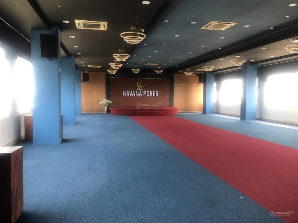 Cho thuê mặt bằng 200m2, giá cực tốt, decor sẵn, không gian vip