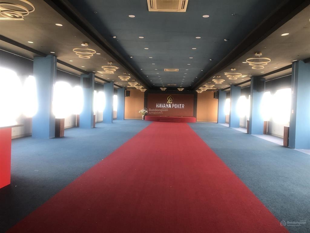Cho thuê mặt bằng 200m2, giá cực tốt, decor sẵn, không gian vip