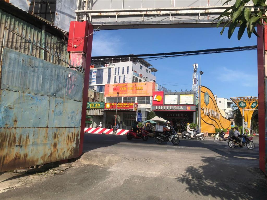 Cho thuê xưởng làm kho, xưởng, thể thao  mặt tiền ql13  gần vạn phúc city