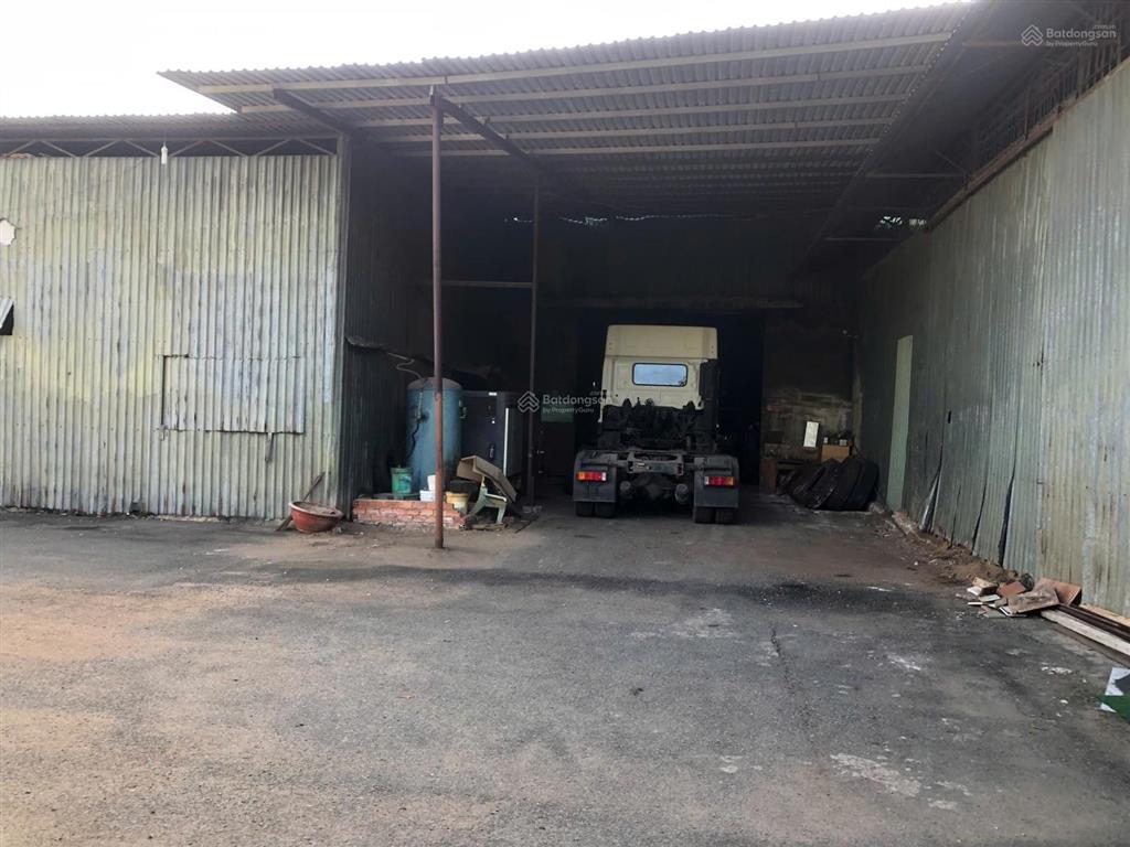 Cho thuê xưởng làm kho, xưởng, thể thao  mặt tiền ql13  gần vạn phúc city