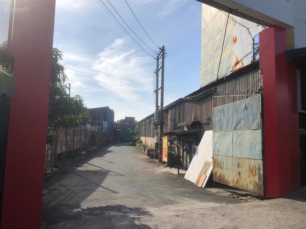 Cho thuê xưởng làm kho, xưởng, thể thao  mặt tiền ql13  gần vạn phúc city