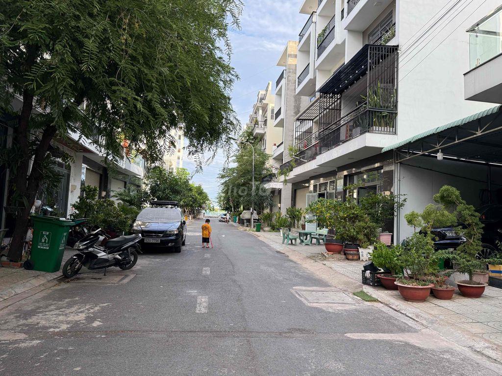 NHÀ CUỐI ĐƯỜNG NGUYỄN OANH GÒ VẤP NGAY CẦU VƯỢT NGÃ TƯ GA