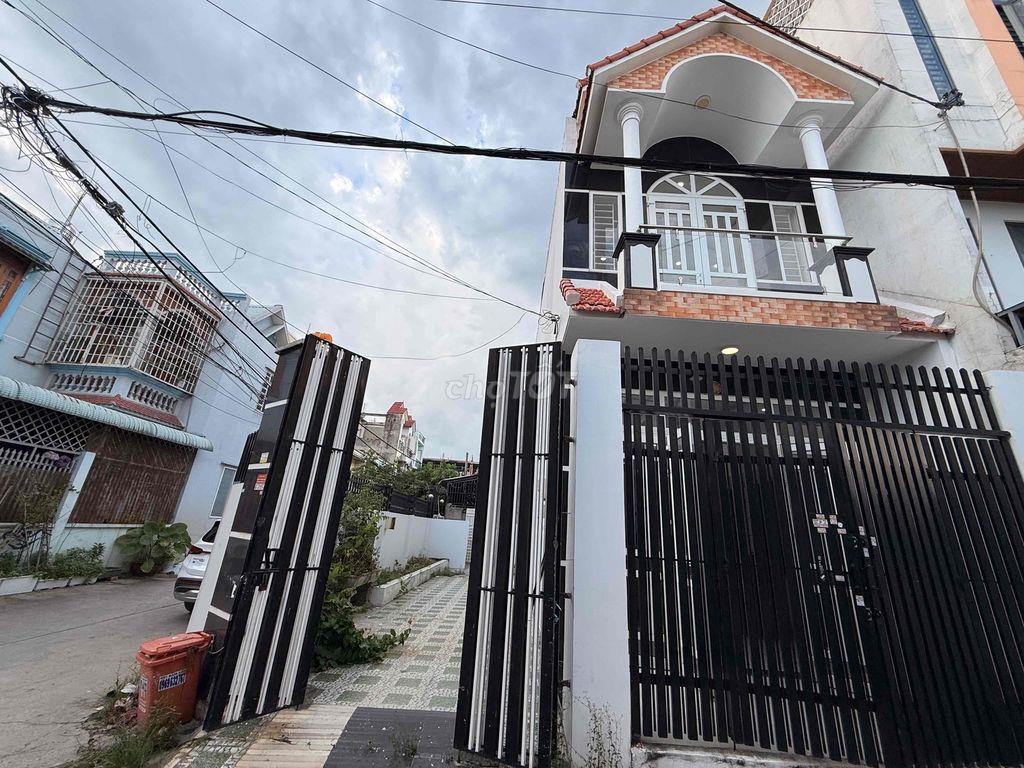 BIỆT THỰ MINI NGANG 8 M 2 DÀI 19 SHR . góc 2 mặt tiền thông thoáng