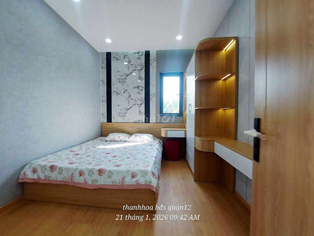 Nhà phố xây mới , 3 phòng ngủ , đường tx 52 vào 200 m