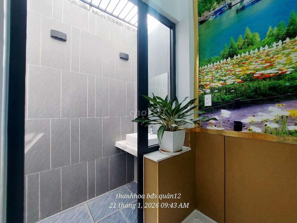 Nhà phố xây mới , 3 phòng ngủ , đường tx 52 vào 200 m
