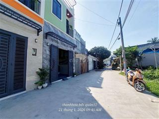 Nhà phố xây mới , 3 phòng ngủ , đường tx 52 vào 200 m