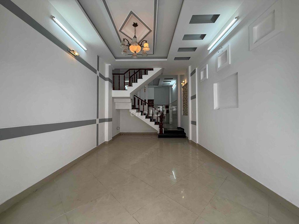 NHÀ 2 LẦU NGAY CHỢ CẦU ĐỒNG NGÃ TƯ GA