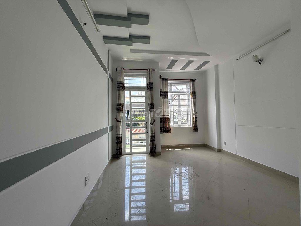 NHÀ 2 LẦU NGAY CHỢ CẦU ĐỒNG NGÃ TƯ GA