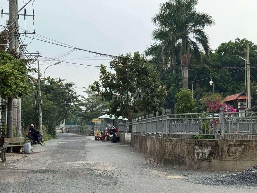 đất mặt tiền đường Thạnh Lộc  40 phường Thạnh Lộc quận 12