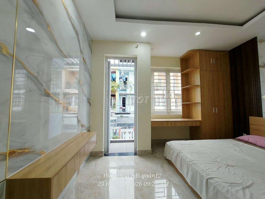 Nhà 2 lầu ngay chợ Thạnh Xuân quận 12