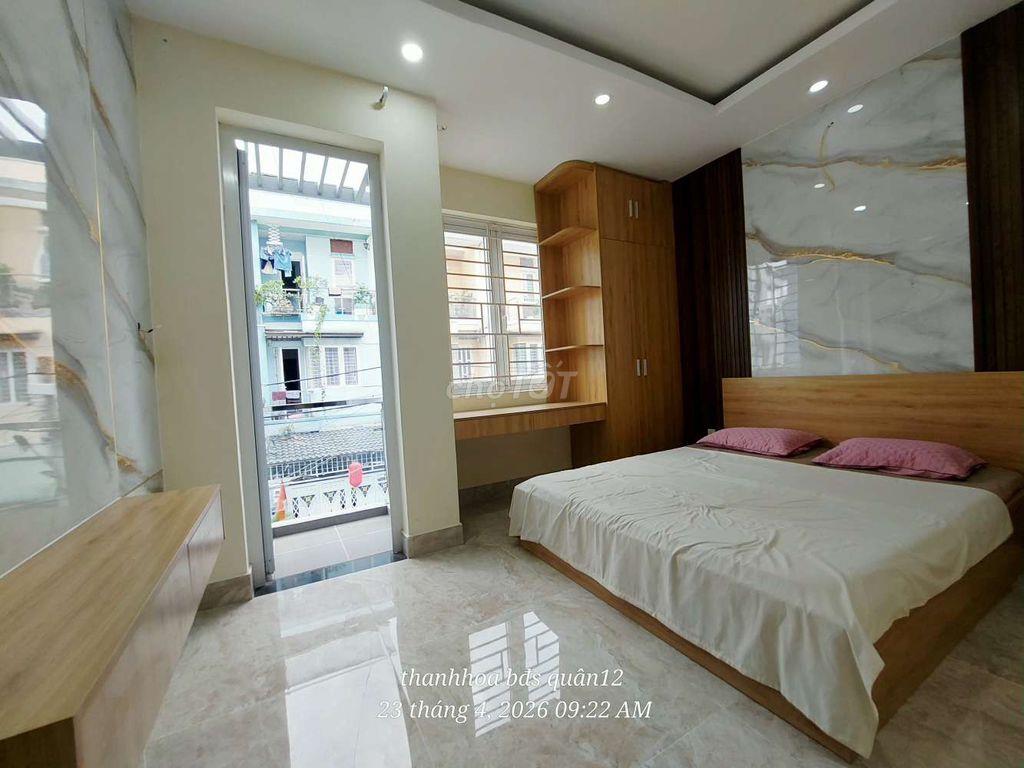 Nhà 2 lầu ngay chợ Thạnh Xuân quận 12