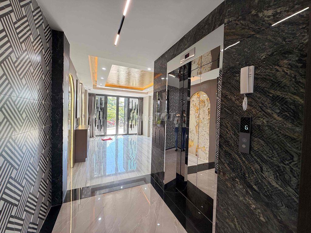 NHÀ PHỐ CÓ THANG MÁY. 6 phòng ngủ , hơn 70m thổ cư