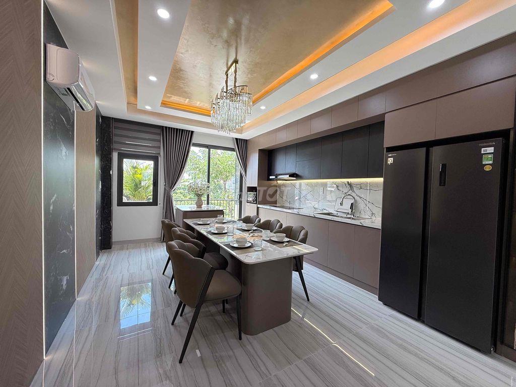 NHÀ PHỐ CÓ THANG MÁY. 6 phòng ngủ , hơn 70m thổ cư