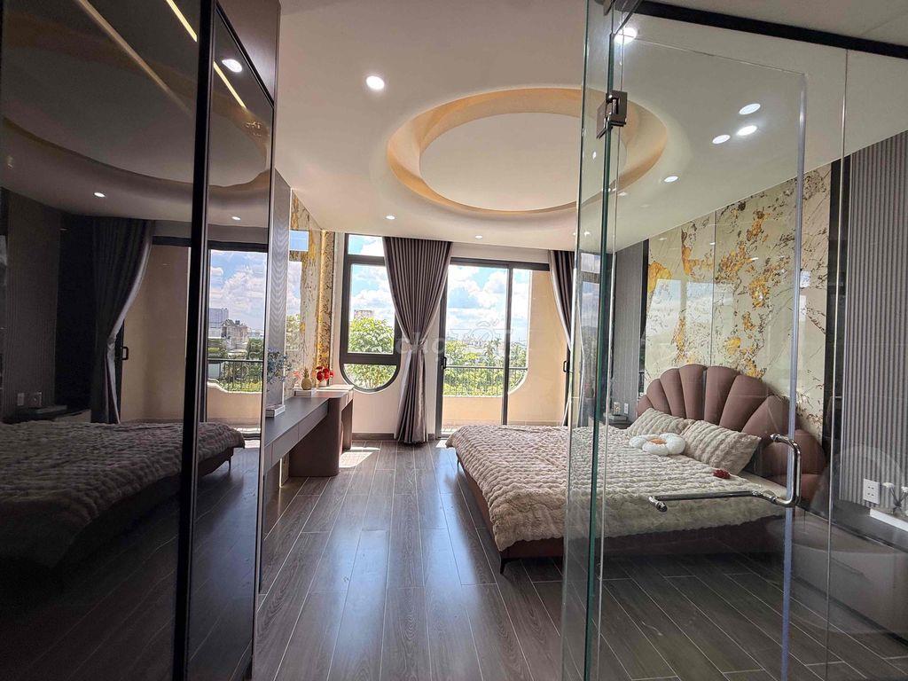 NHÀ PHỐ CÓ THANG MÁY. 6 phòng ngủ , hơn 70m thổ cư