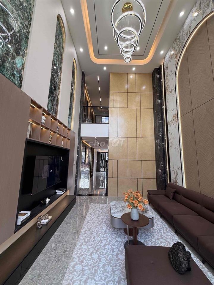 NHÀ PHỐ CÓ THANG MÁY 82M THỔ CƯ 347 M SÀN