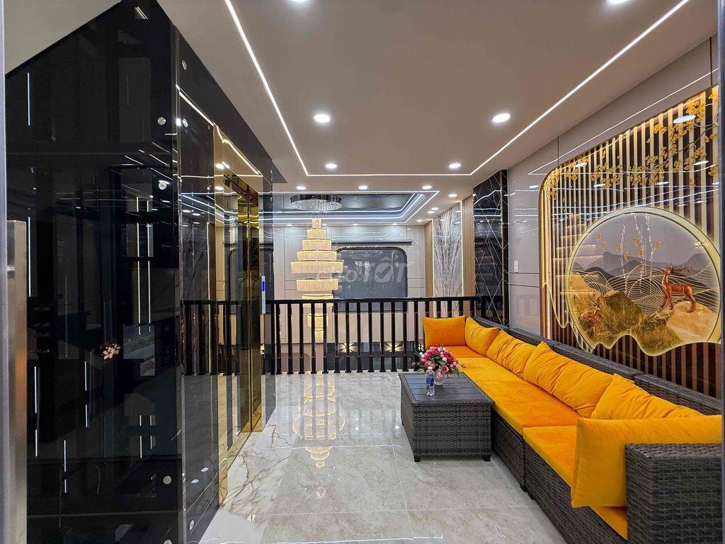 NGANG 5 M RƯỠI CÓ THANG MÁY, ĐẲNG CẤP LUCXURY