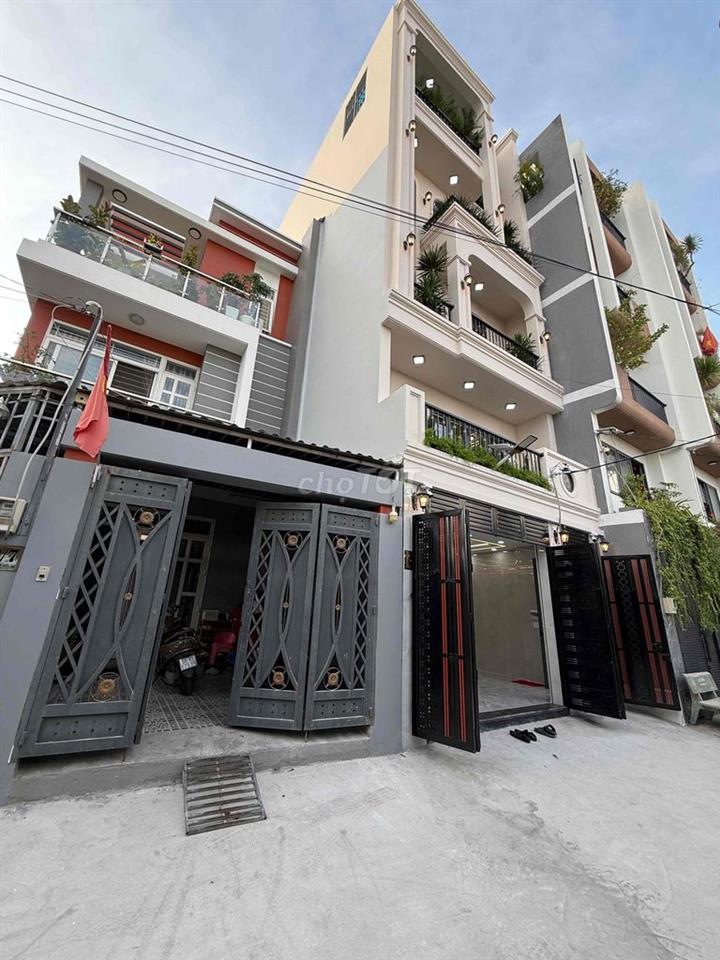 NGANG 5 M RƯỠI CÓ THANG MÁY, ĐẲNG CẤP LUCXURY