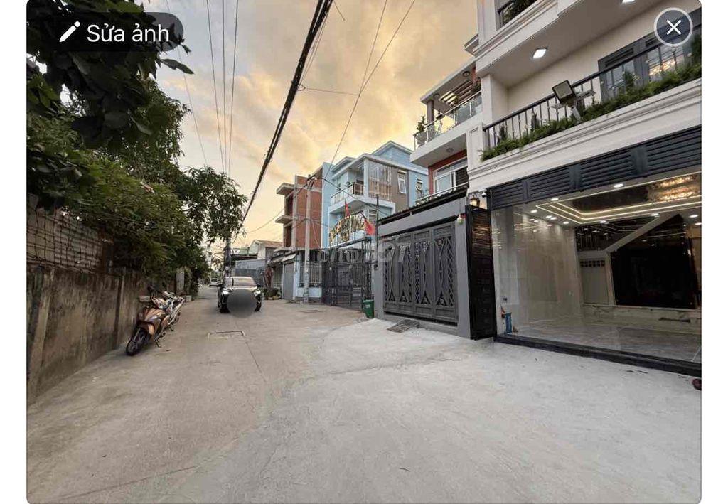 NGANG 5 M RƯỠI CÓ THANG MÁY, ĐẲNG CẤP LUCXURY