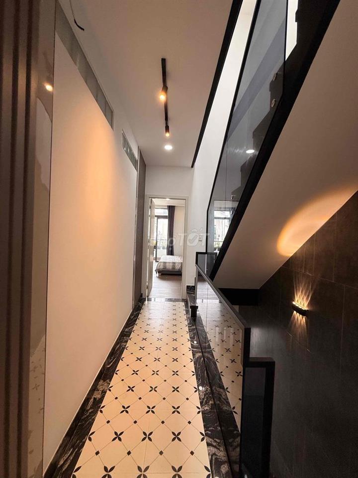 NHÀ 4 DÀI 21 NGAY CAO ĐẲNG ĐIỆN LỰC HÀ HUY GIÁP VÀ 100 M ĐƯỜNG THÔNG