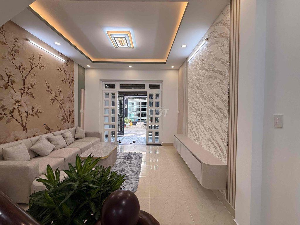 NHÀ 2 LẦU NGAY CHỢ CẦU ĐỒNG NGÃ TƯ GA