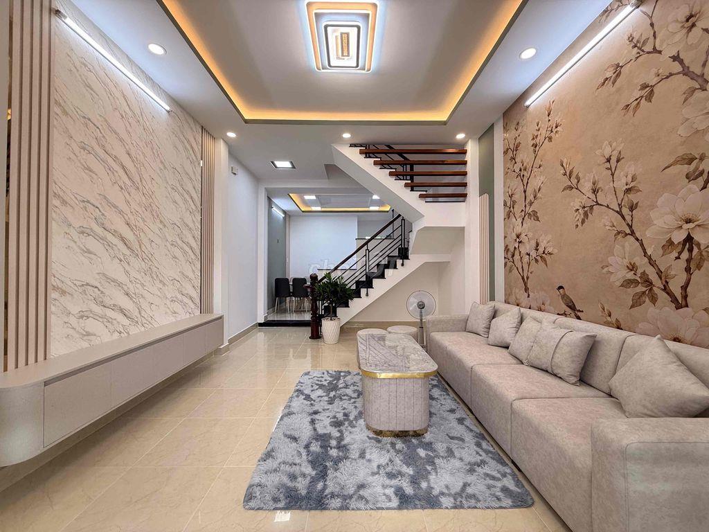NHÀ 2 LẦU NGAY CHỢ CẦU ĐỒNG NGÃ TƯ GA
